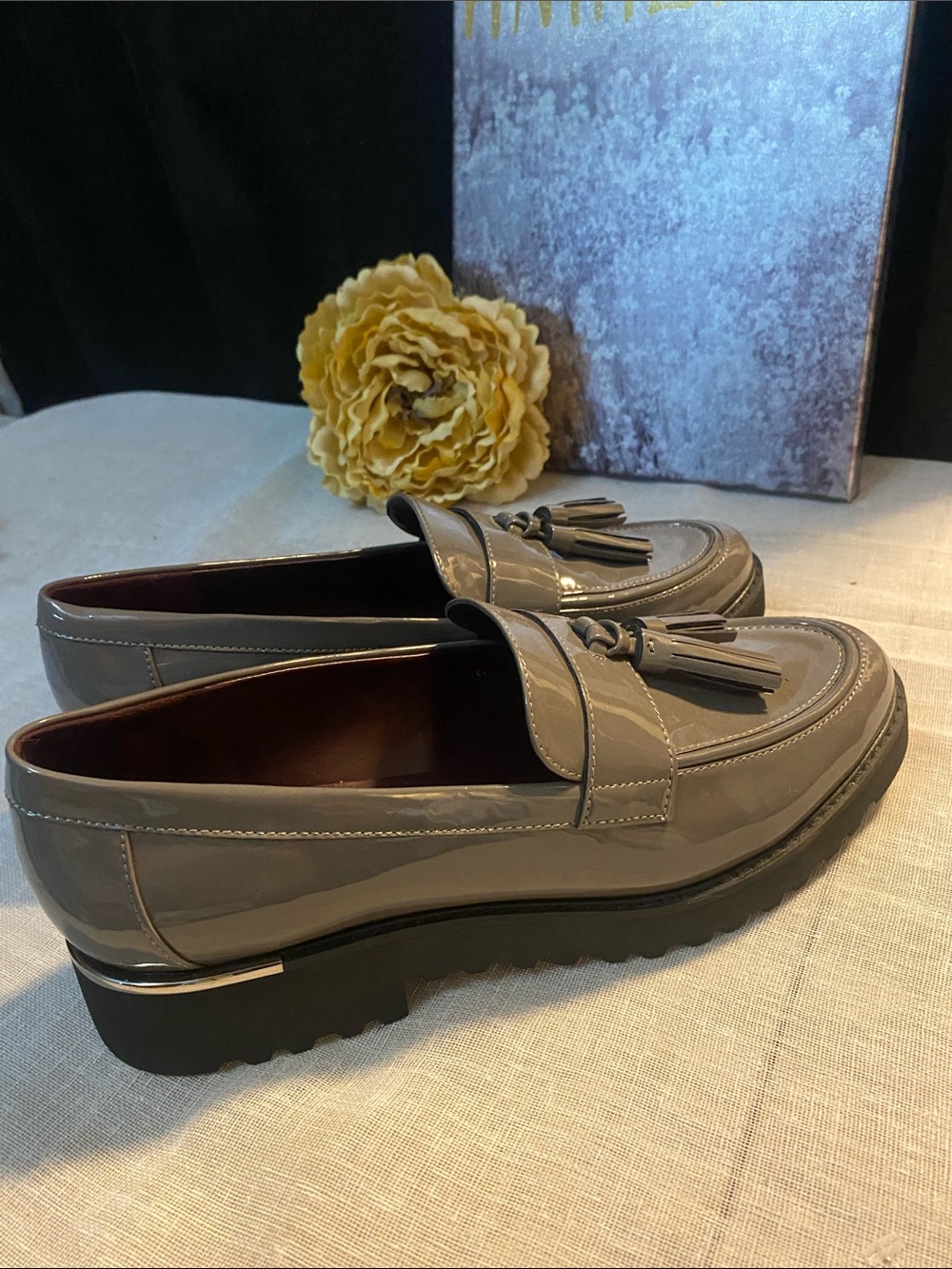 NWOB FRANCO SARTO SZ 10 Carolynn Tasselled Slipon Loafers in Gray